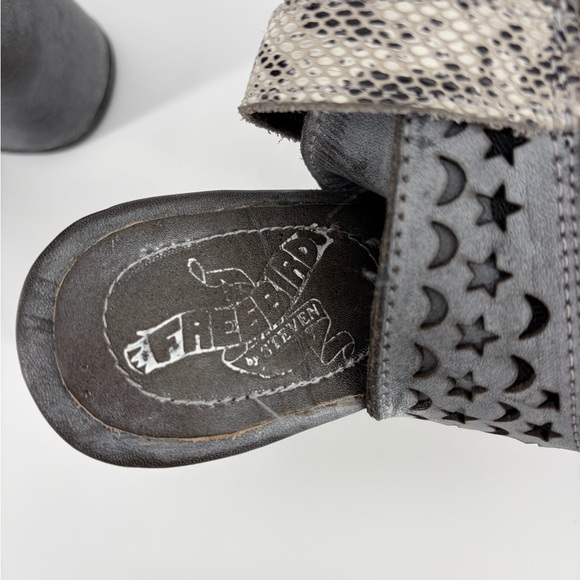 Freebird Theresa Celestial Moon Star Leather Heeled Side Zip Sandal Boots Size 7 - Picture 6 of 8